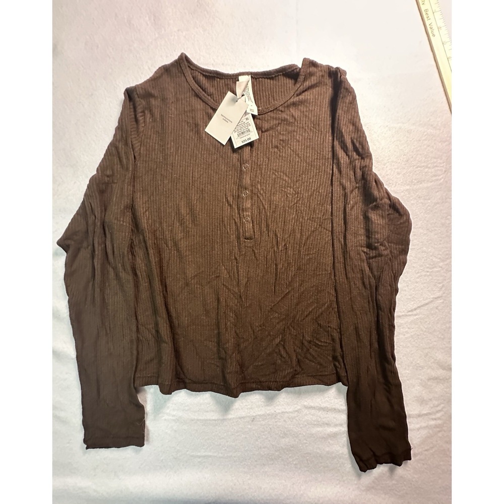 Brown Women's Large Long Sleeve Shirt‎